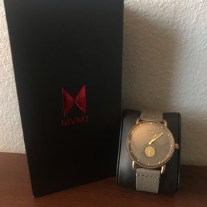 MVMT Revolver Bronze Age 41MM